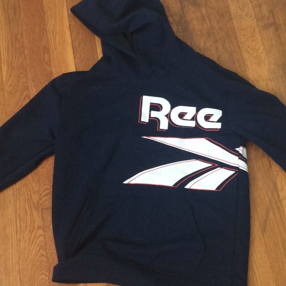 Unisex Comfy Reebok sweat shirt